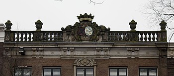 Herengracht 520  balustrade met attiek