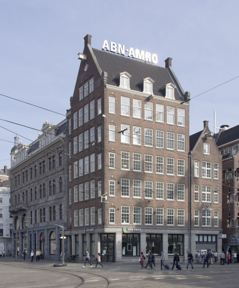 Kantoorgebouw de Bisschop, Dam Amsterdam uit 1934, getekend door Jan Gratema