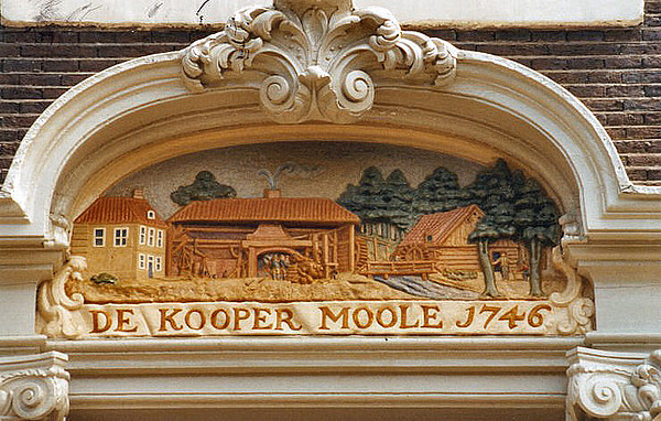 Keizersgracht 225, Gevelsteen na de restauratie