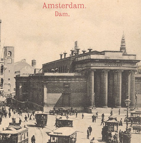 Beurs van Zocher van zijkant, met de nieuwe beurs van Berlage erachter